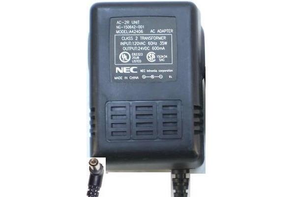 Alimentatore per telefoni IP NEC DT8x0 - AC/DC Adapter 24V/8